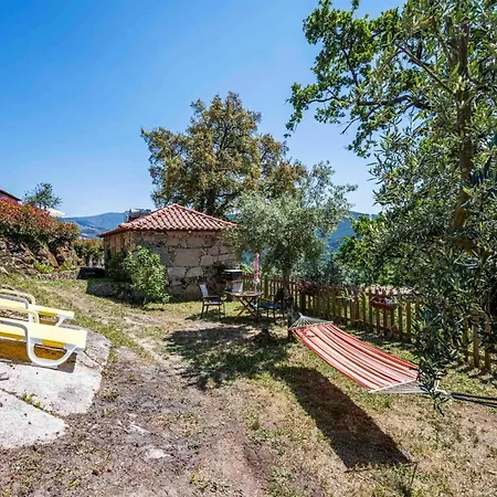 Casa vacanze Charming House In With Shared Pool