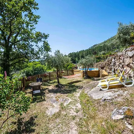 Casa vacanze Charming House In With Shared Pool Vilar de Ferreiros
